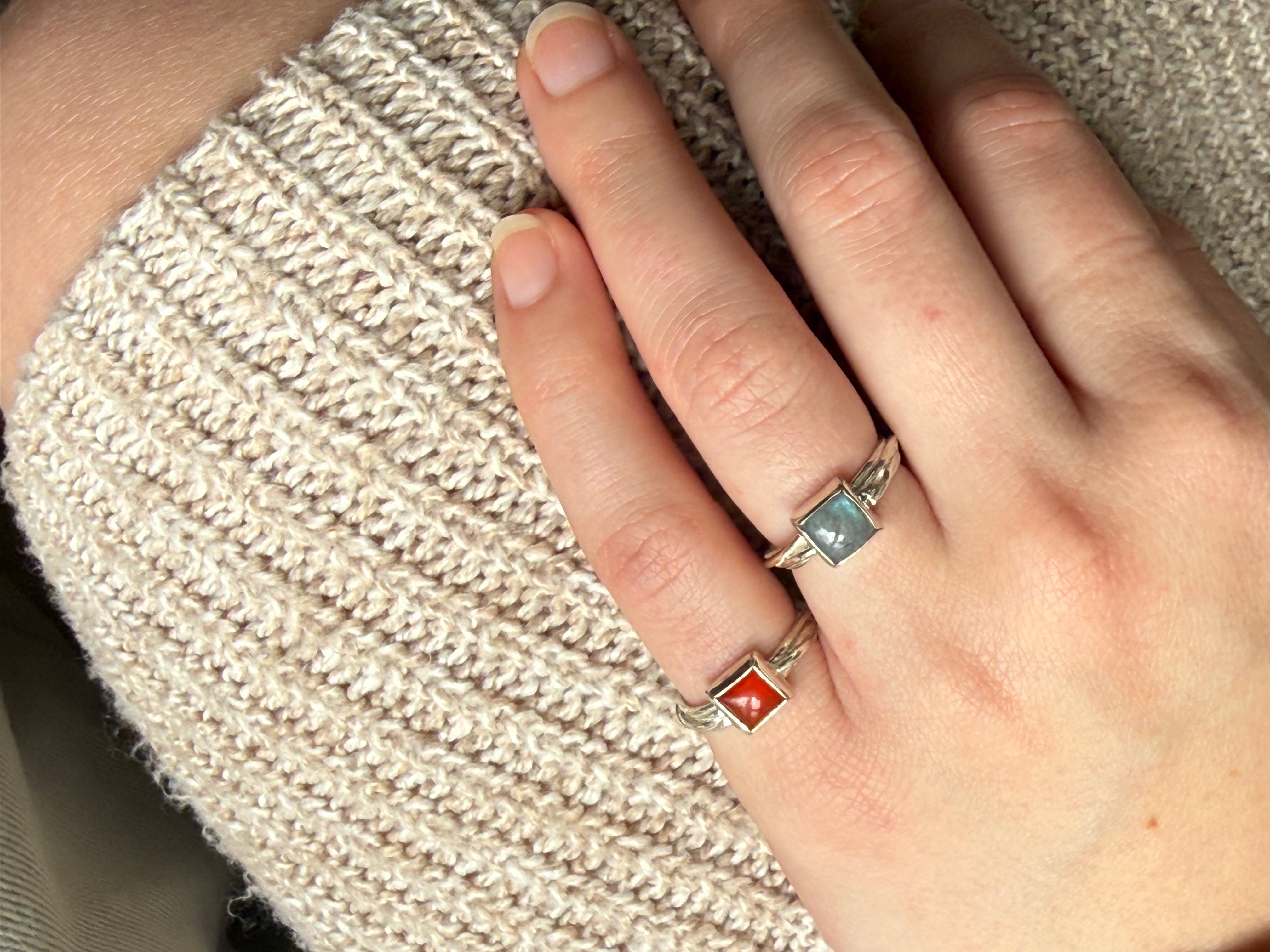 טבעת ריבוע מוכתם