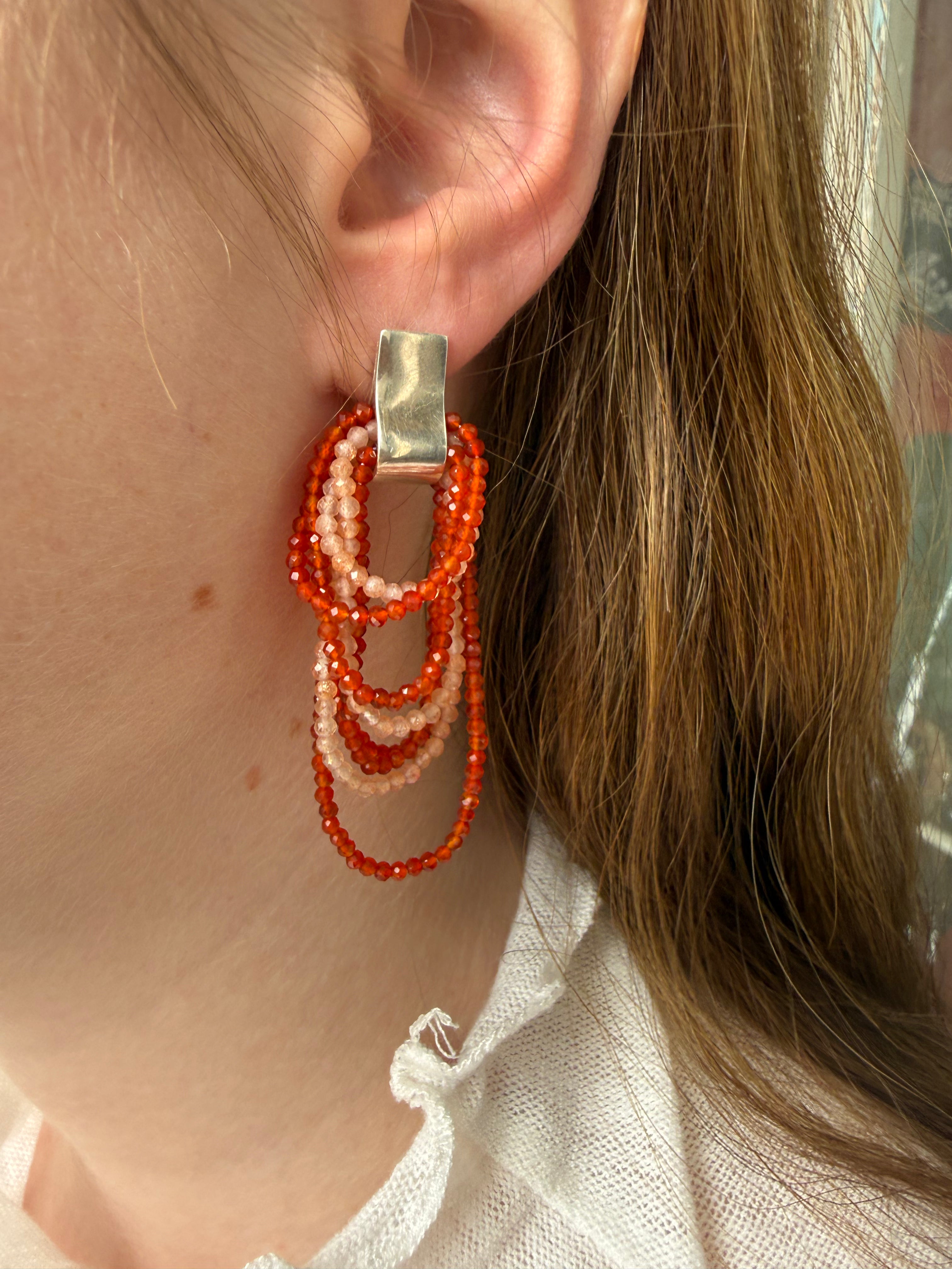 עגיל עם מלא (אבן) חן