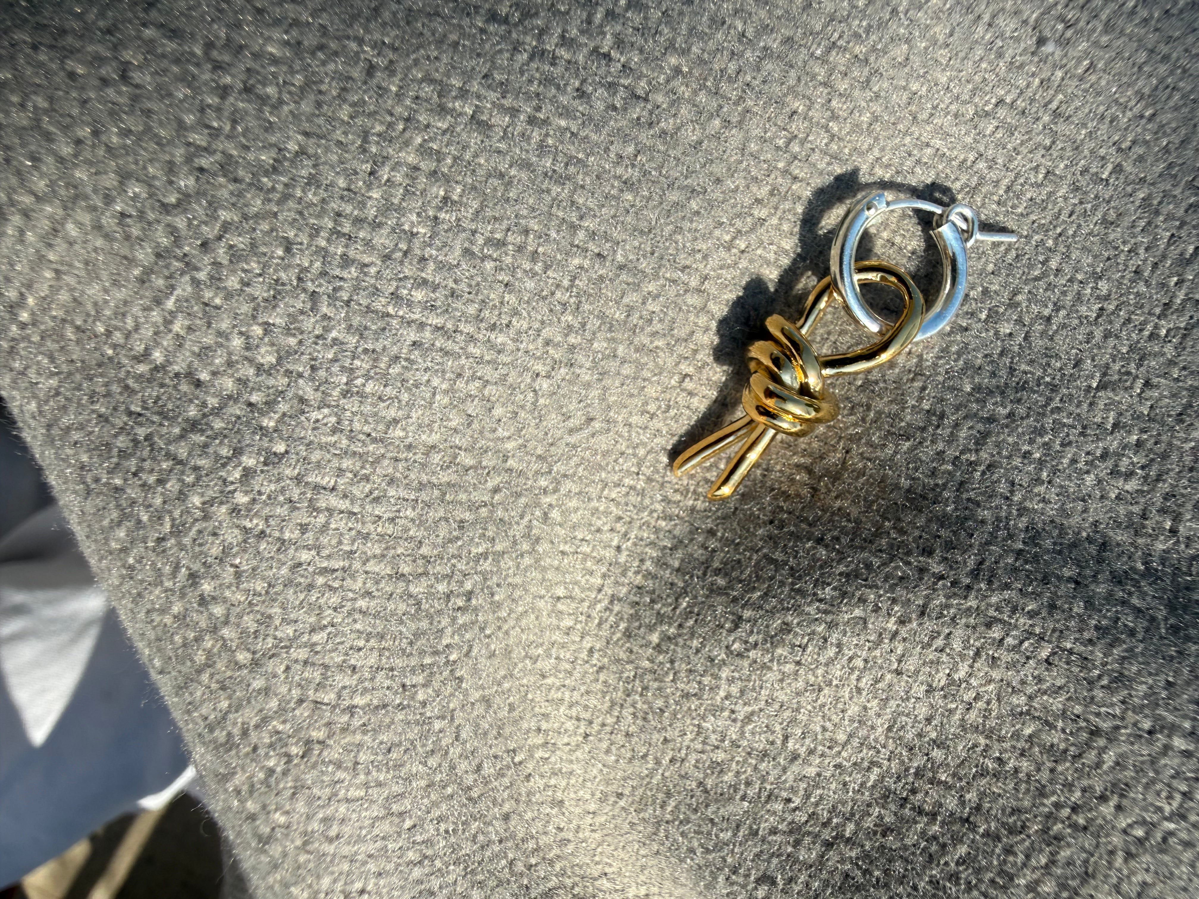 חישוק שתמיד קשור