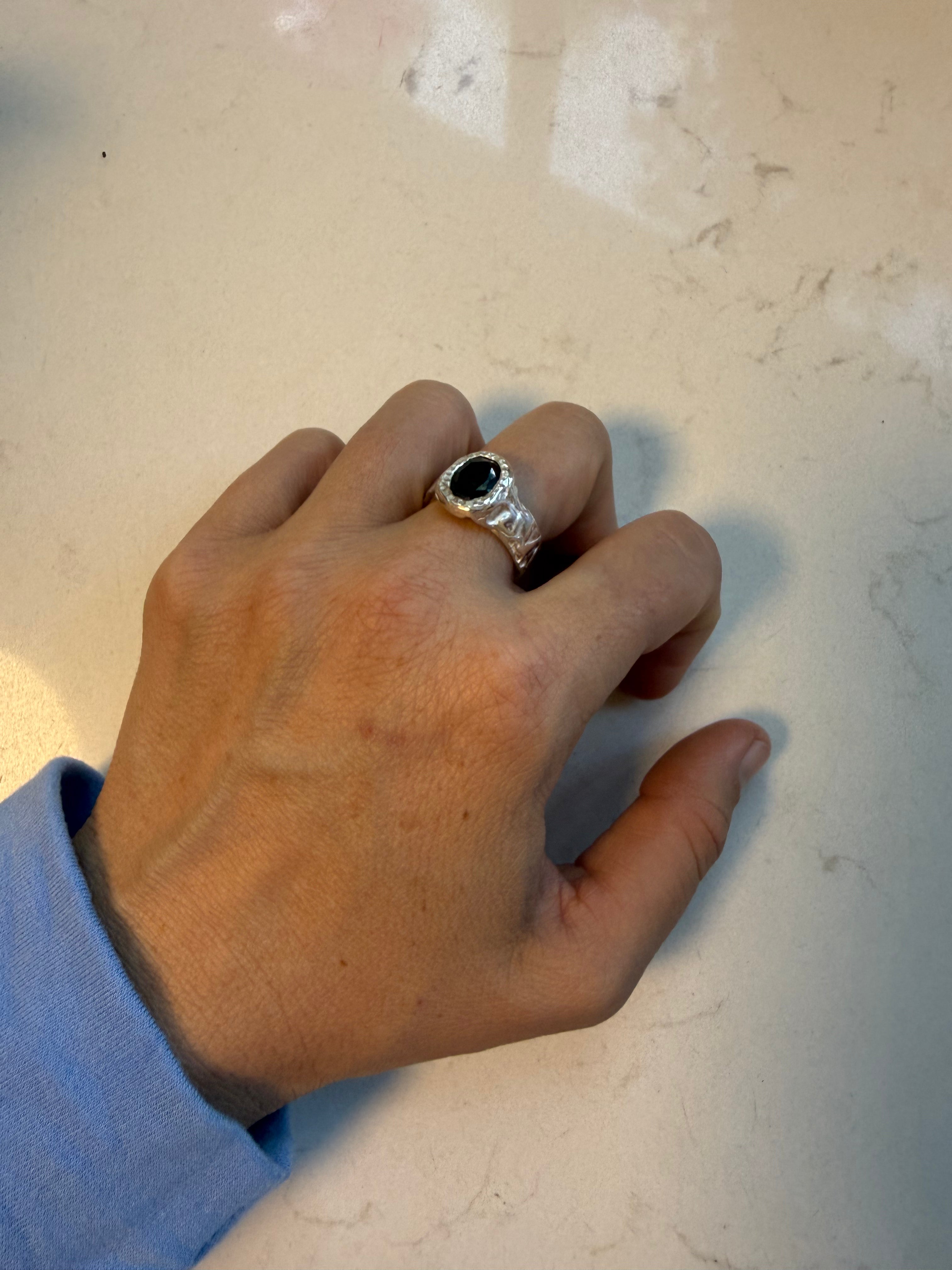 טבעת חותם שחור