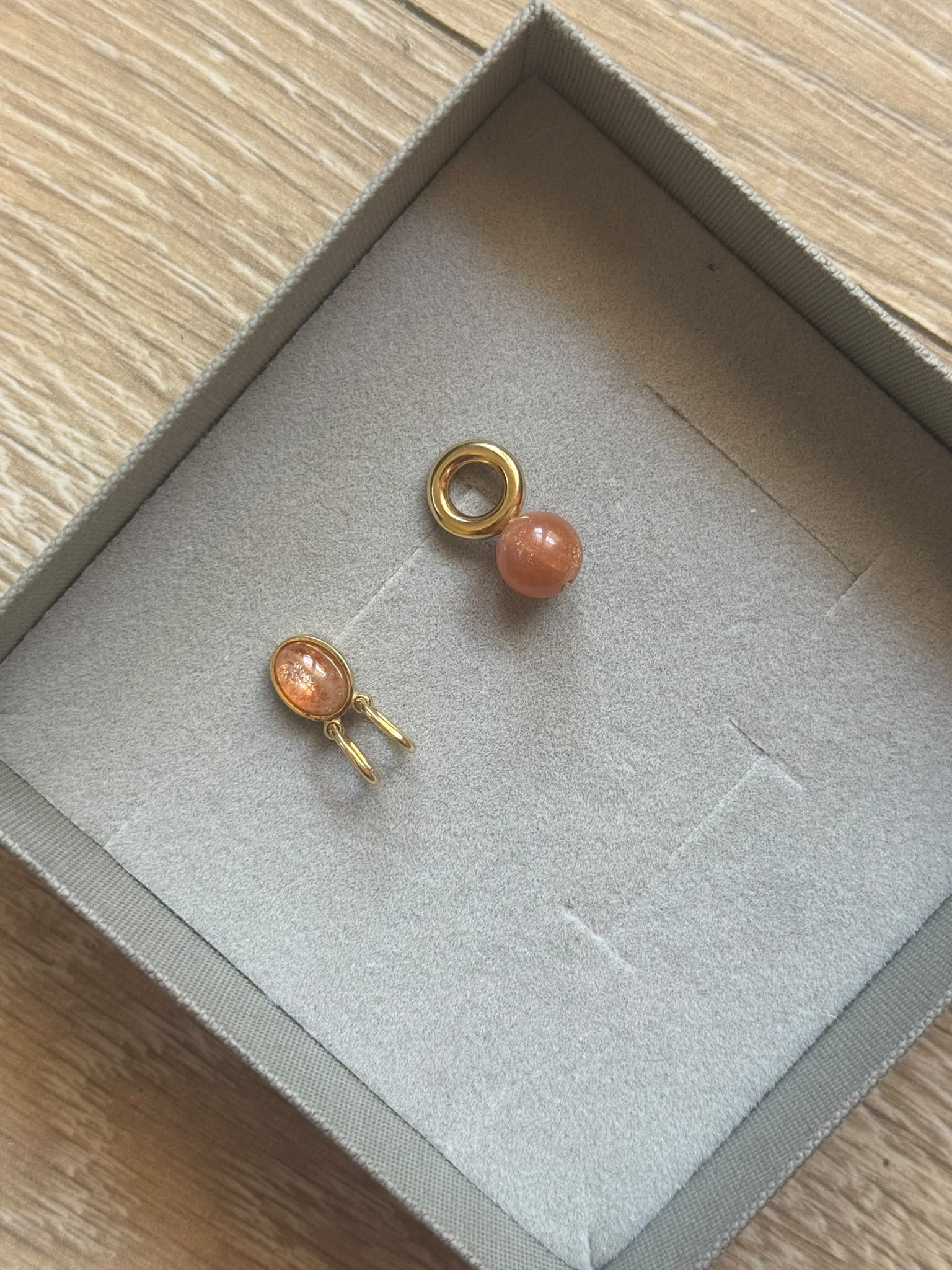 BLUSH EARRING- GOLD