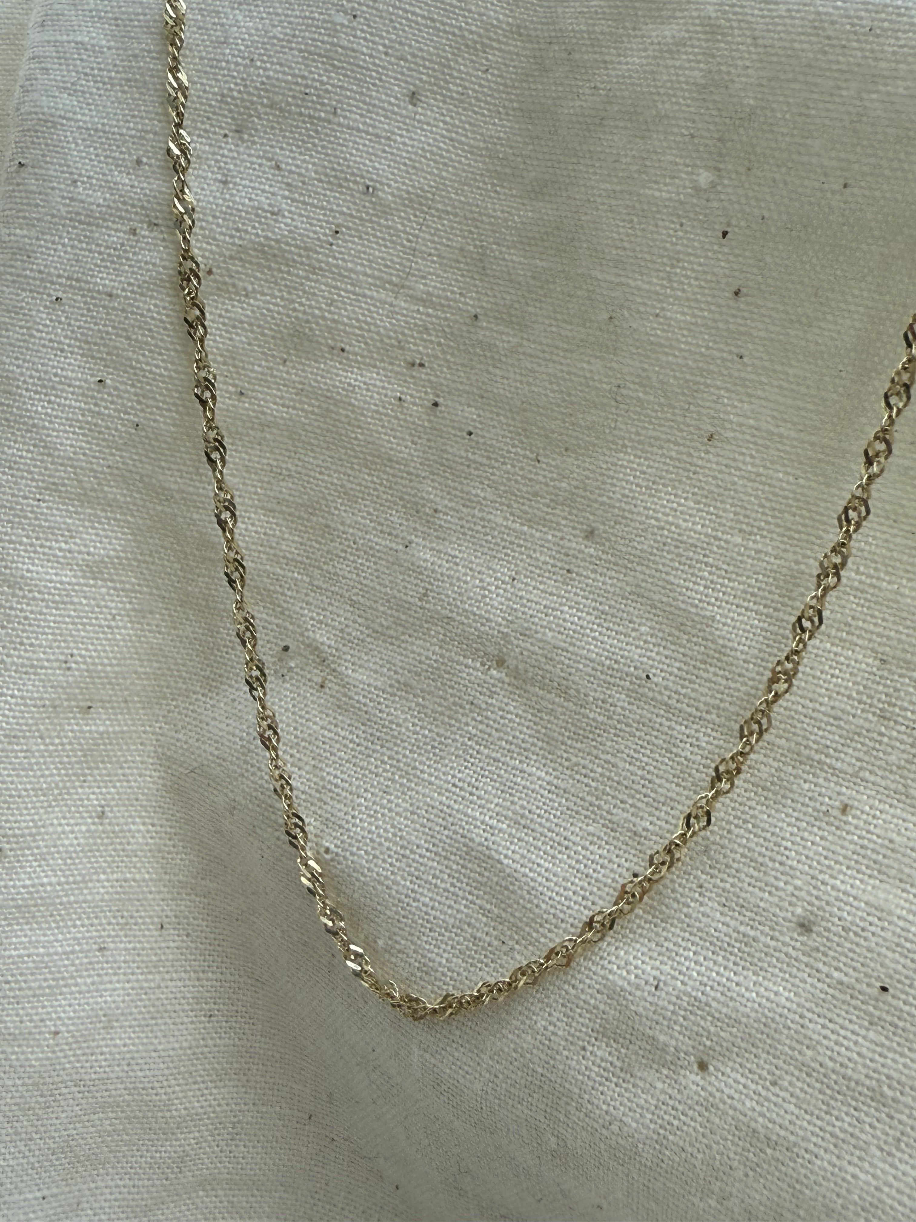 TWISTED NECKLACE 14K GOLD