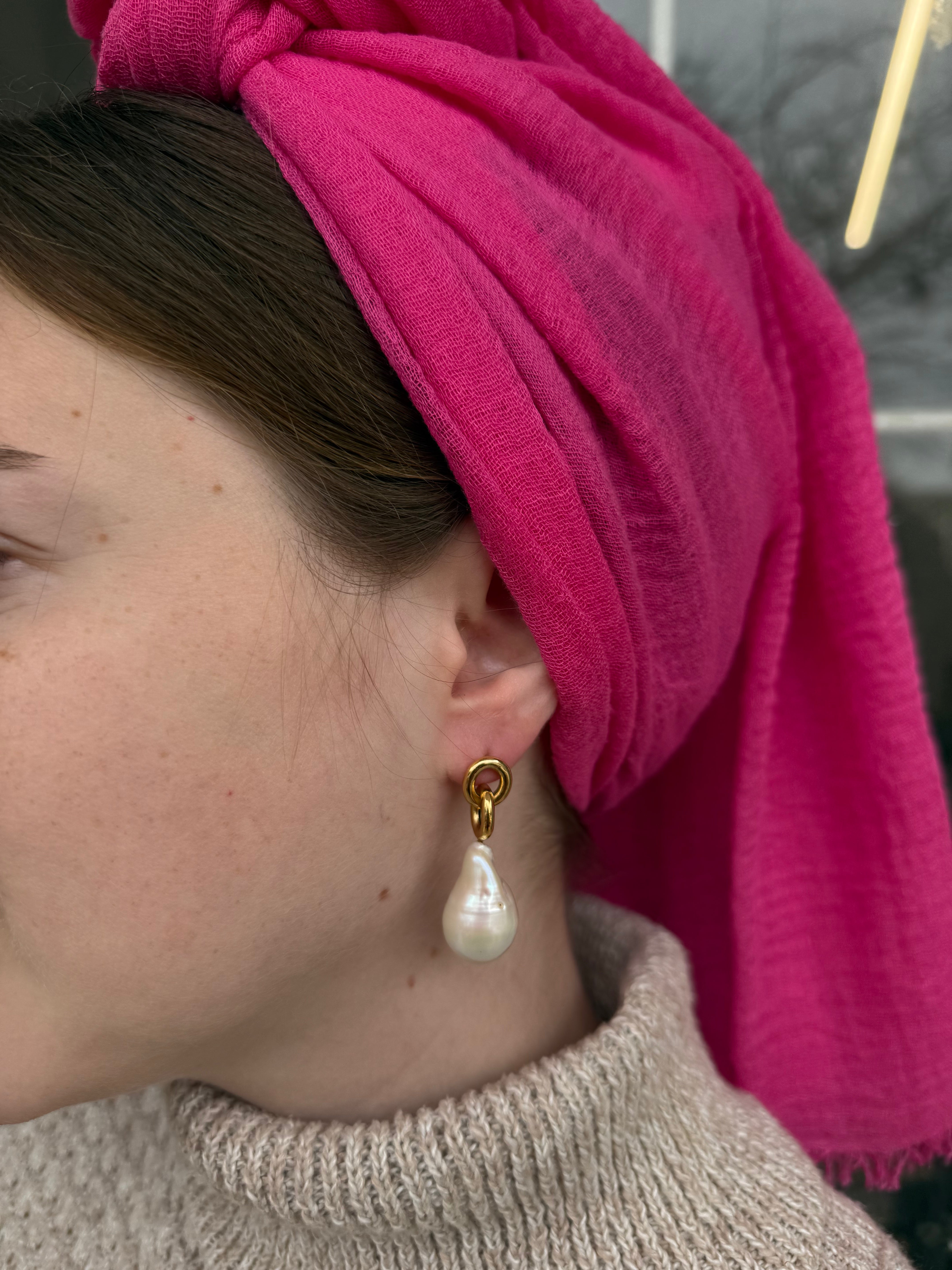 עגילי בארוק מבורכים