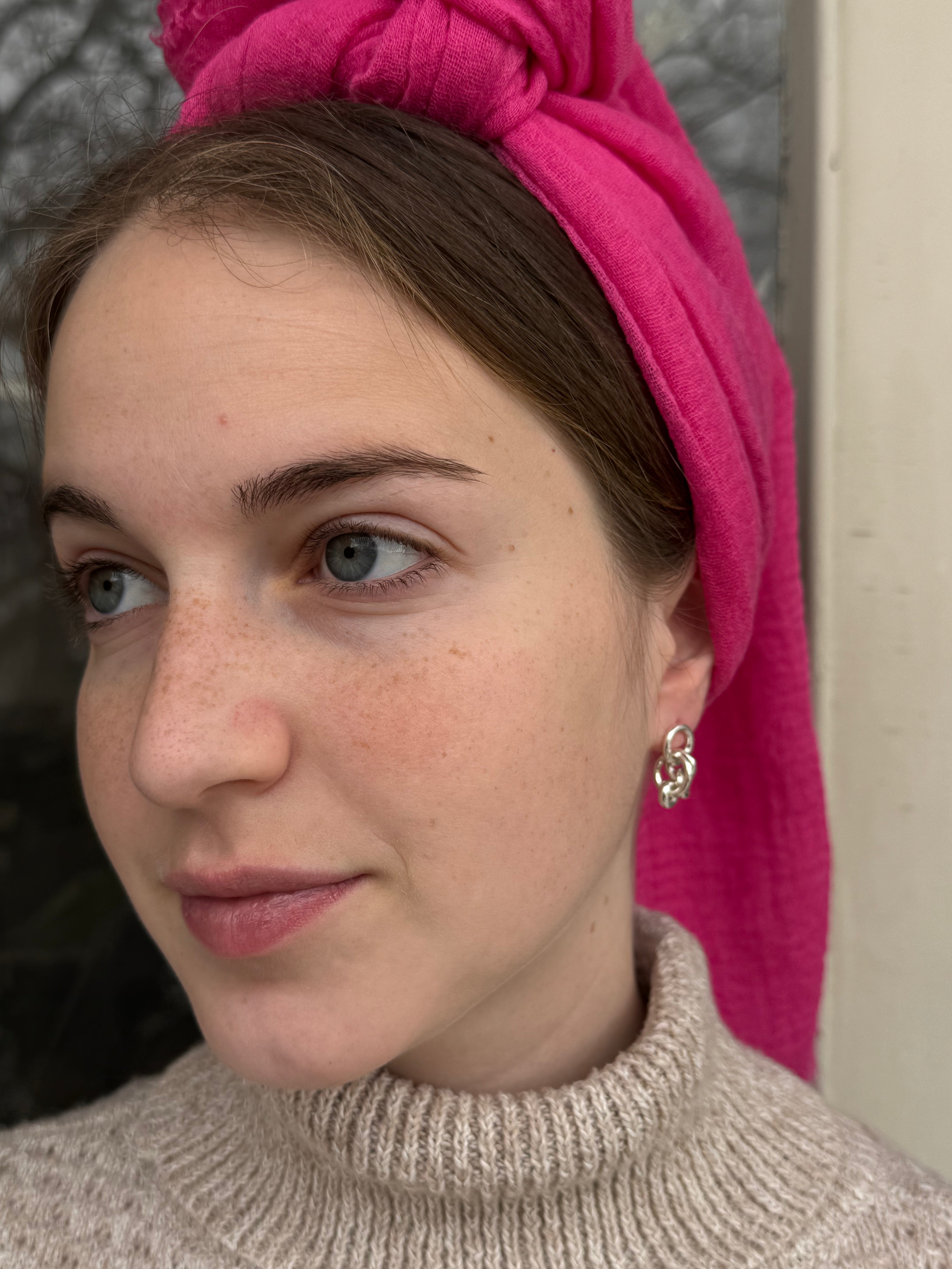 עגיל שובב קטן