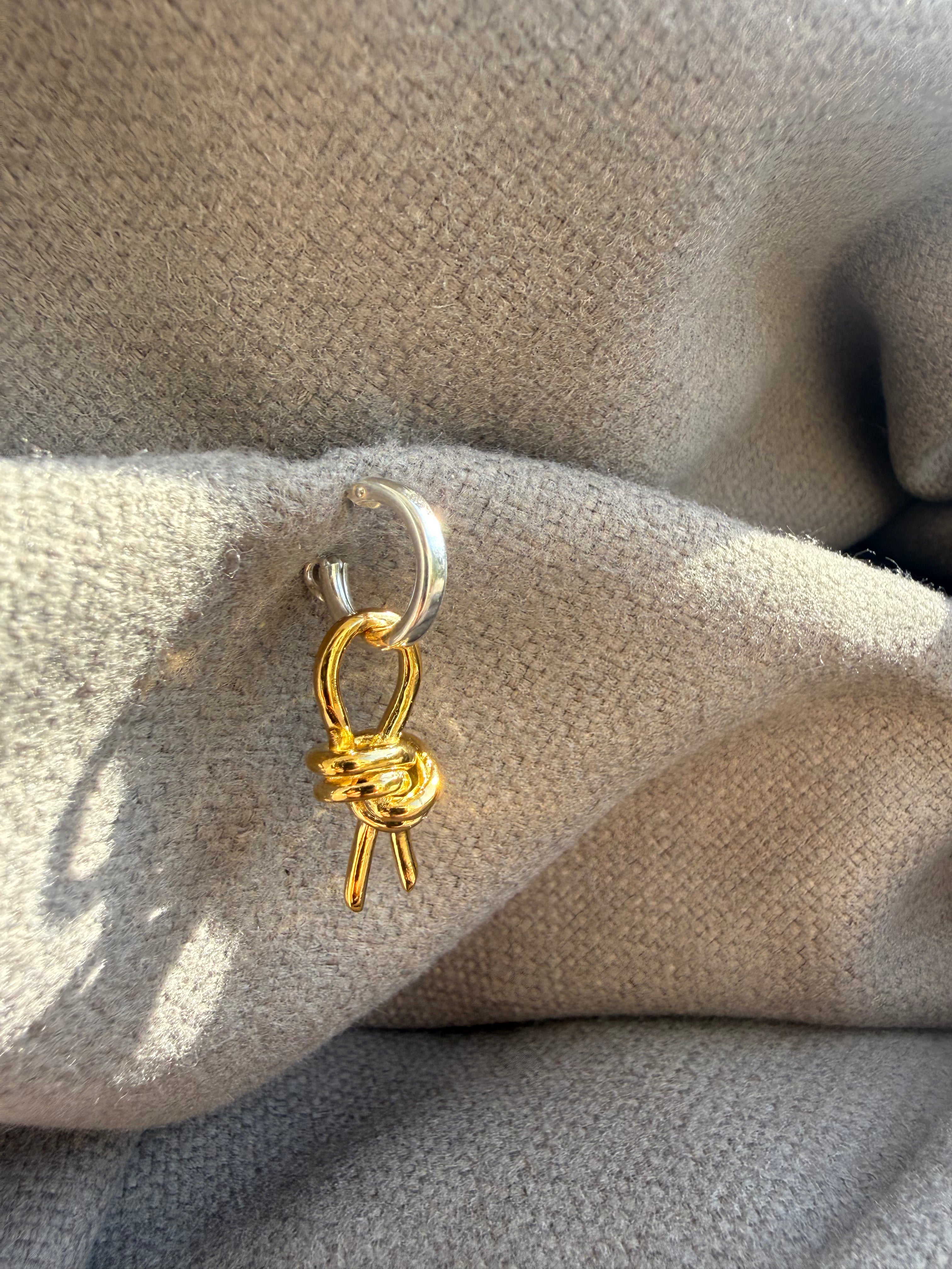 חישוק שתמיד קשור