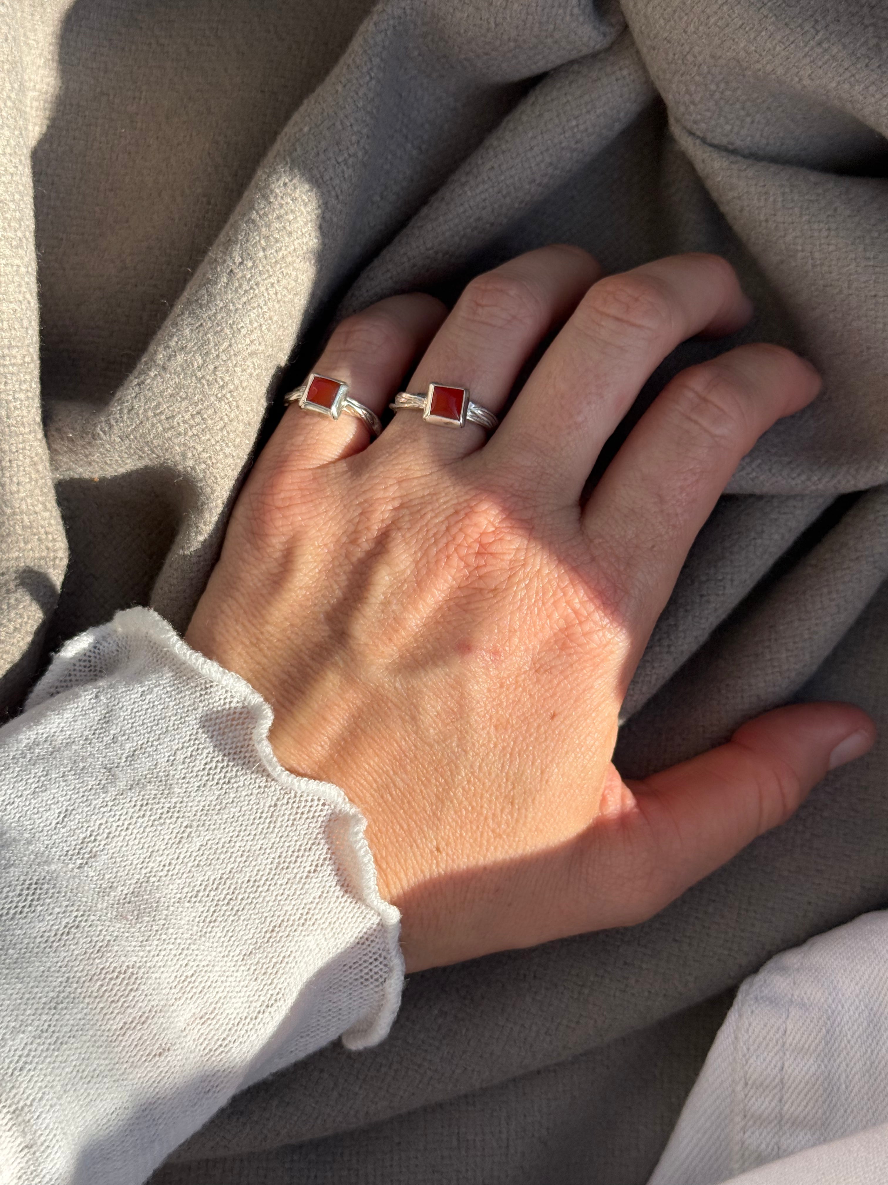 טבעת ריבוע מוכתם