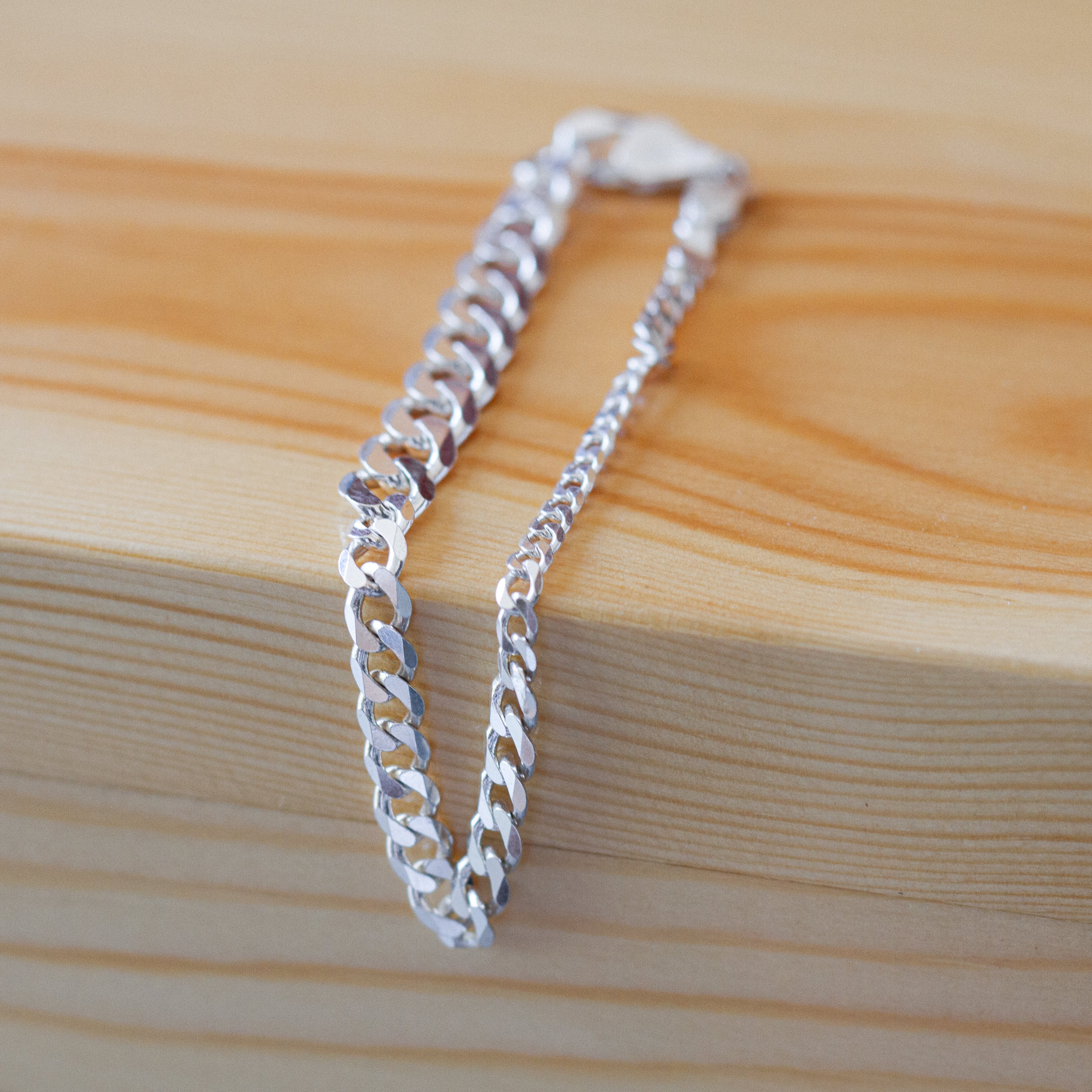 CHAIN REACTION BRACELET