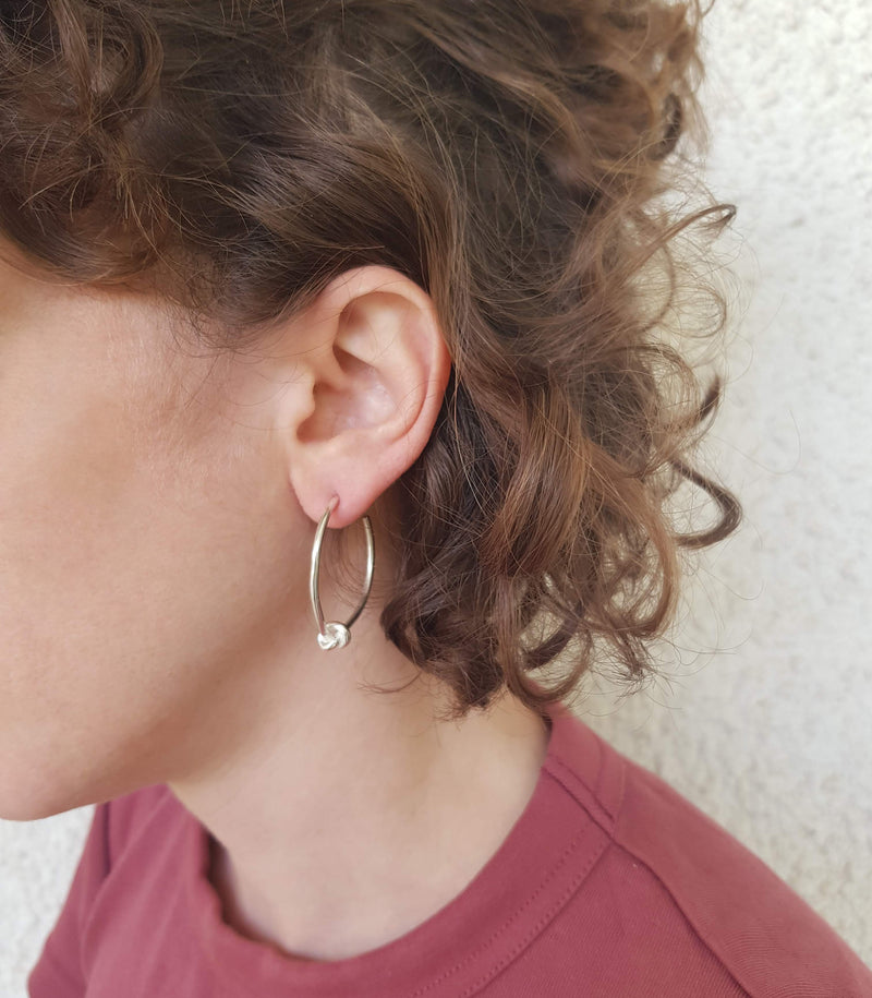 Knotted Hoops
