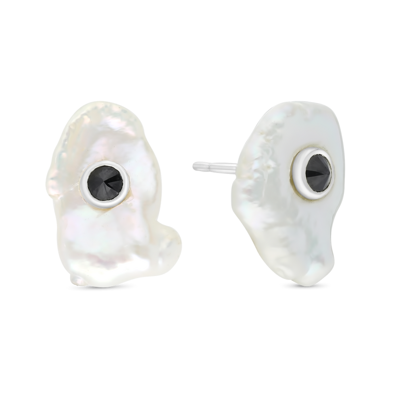 Treasure earring B&W
