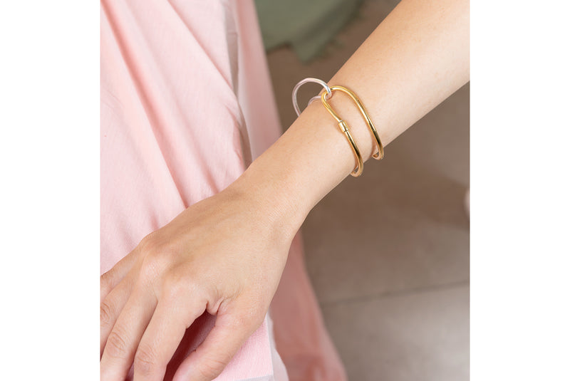 Facing this Bracelet